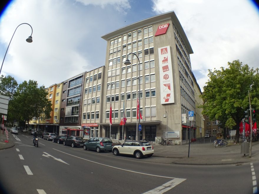 Der Rechtsanwalt als gewerkschaftlicher Rechtsschutzsekretär – und die Revisionsrücknahme per Fax Der Rechtsanwalt als gewerkschaftlicher Rechtsschutzsekretär – und die Revisionsrücknahme per Fax